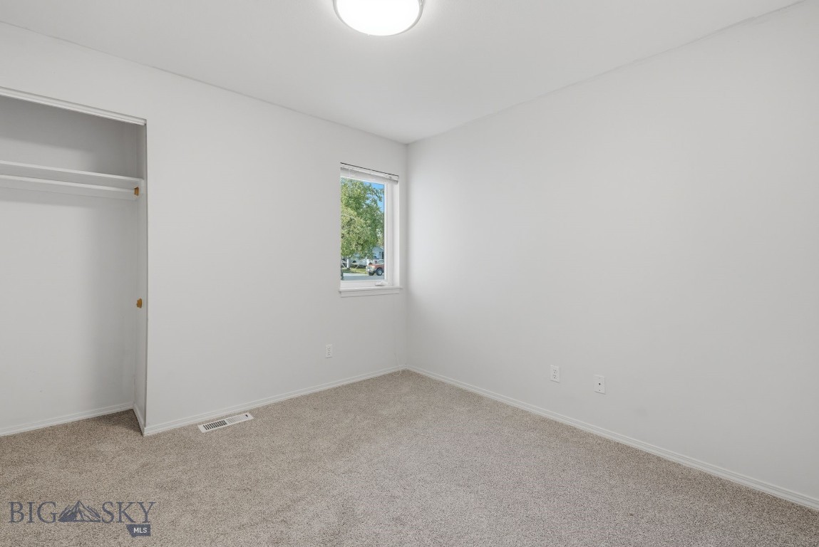 2603 Daffodil Property Photo 9
