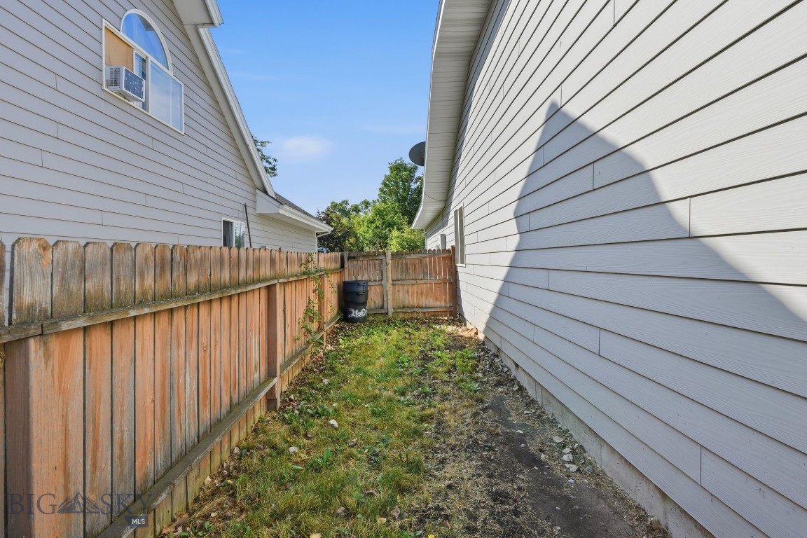 2603 Daffodil Property Photo 31