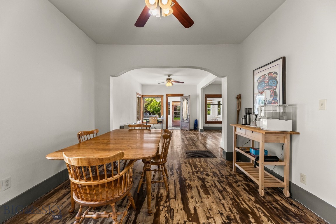 518 1st Avenue E Property Photo 23