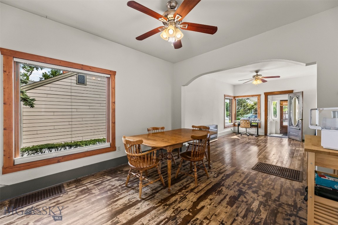 518 1st Avenue E Property Photo 24