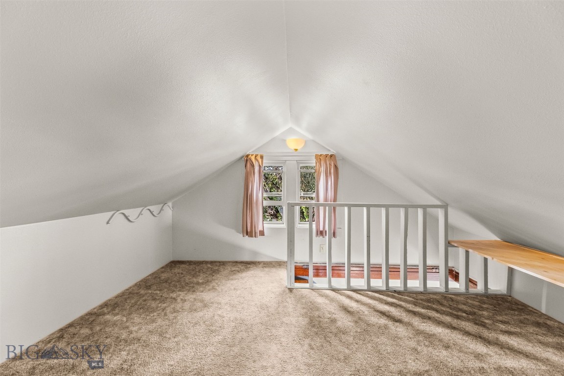 518 1st Avenue E Property Photo 35