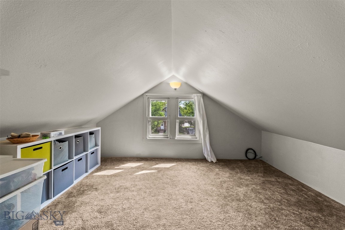 518 1st Avenue E Property Photo 43