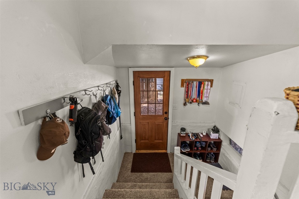518 1st Avenue E Property Photo 44