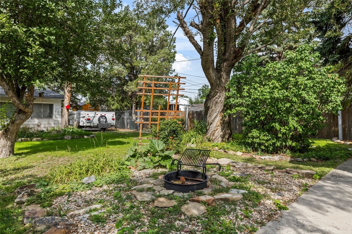 518 1st Avenue E Property Photo 60