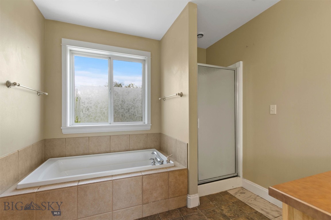 515 N 23rd Avenue Property Photo 21