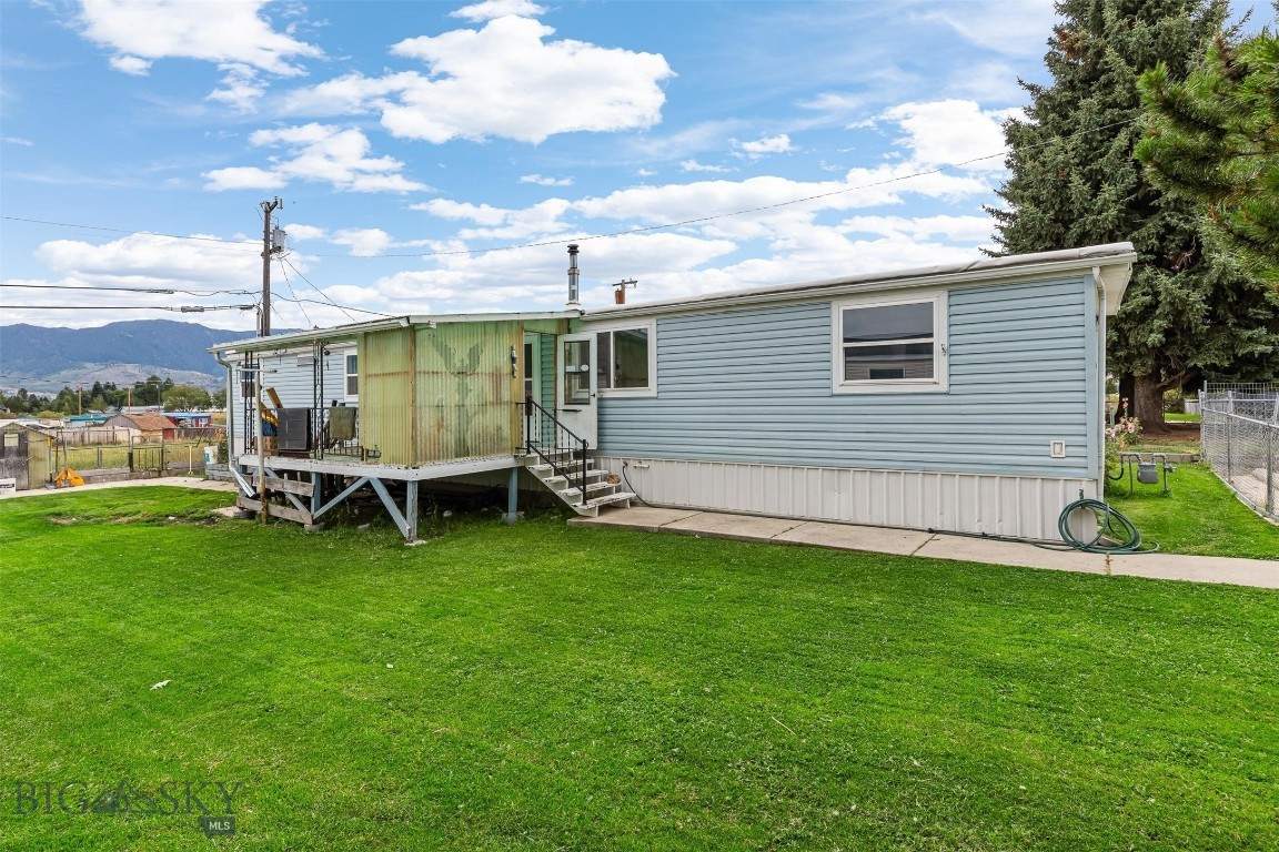 2550 Parrot Property Photo 1