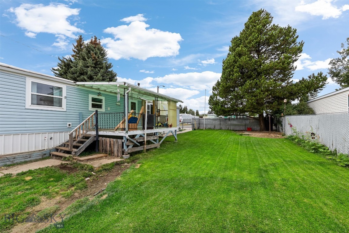 2550 Parrot Property Photo 4