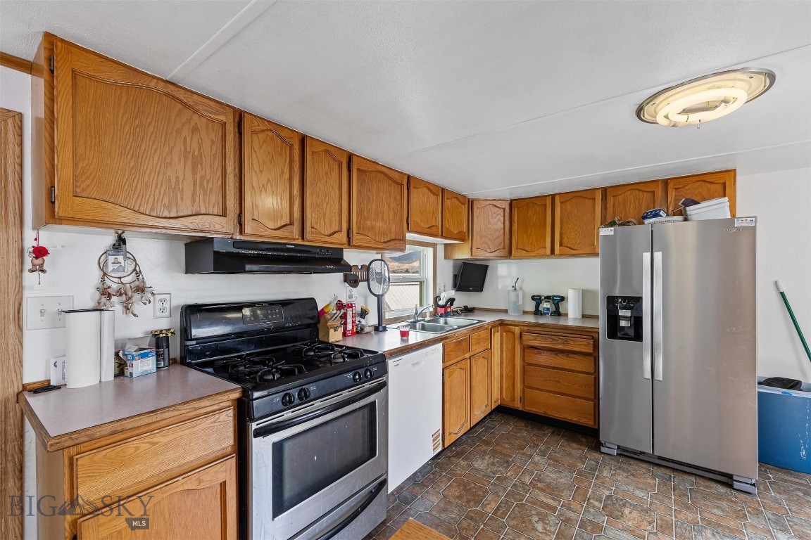 2550 Parrot Property Photo 7