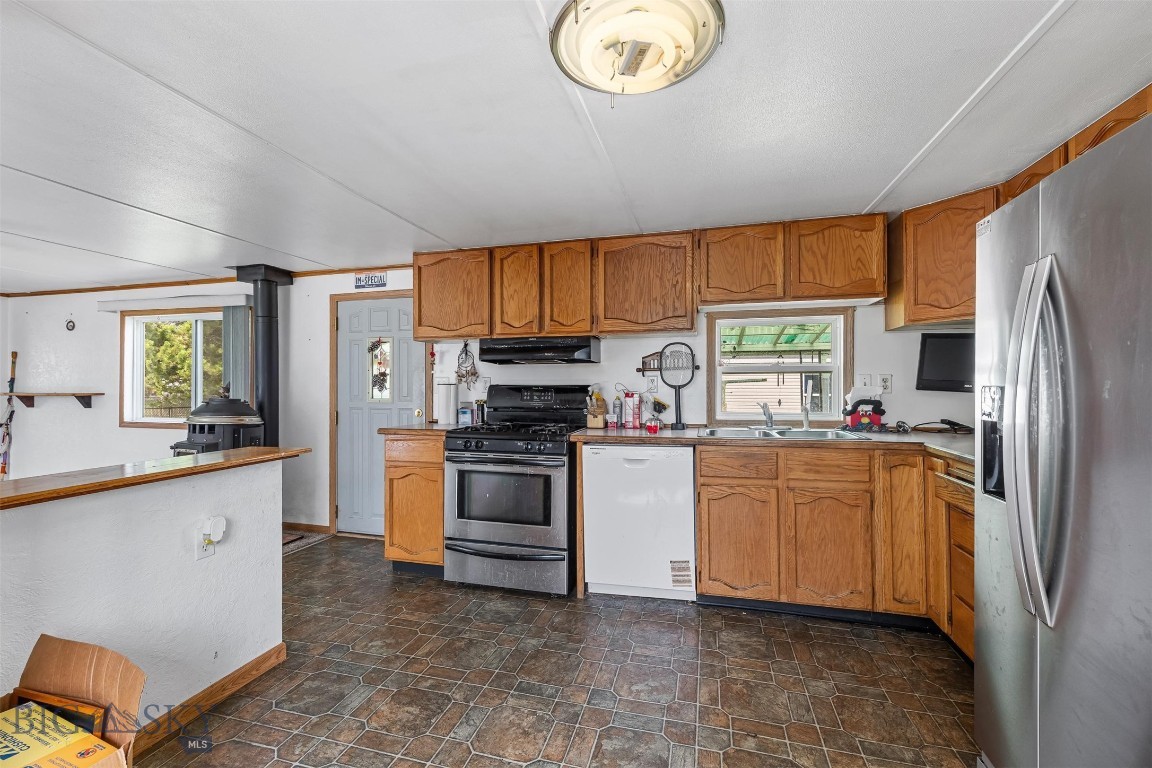 2550 Parrot Property Photo 8