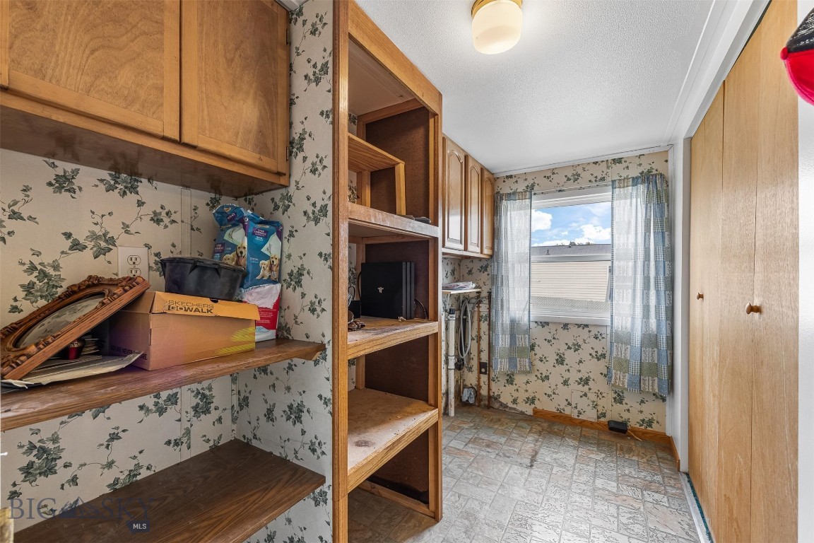 2550 Parrot Property Photo 10