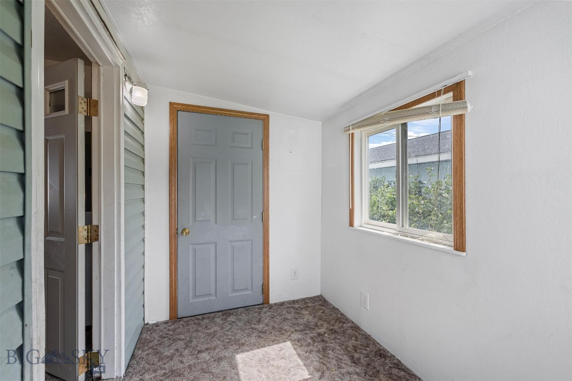 2550 Parrot Property Photo 13