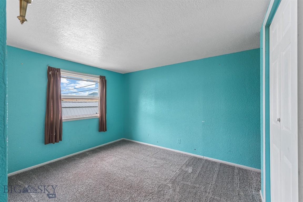 2550 Parrot Property Photo 14