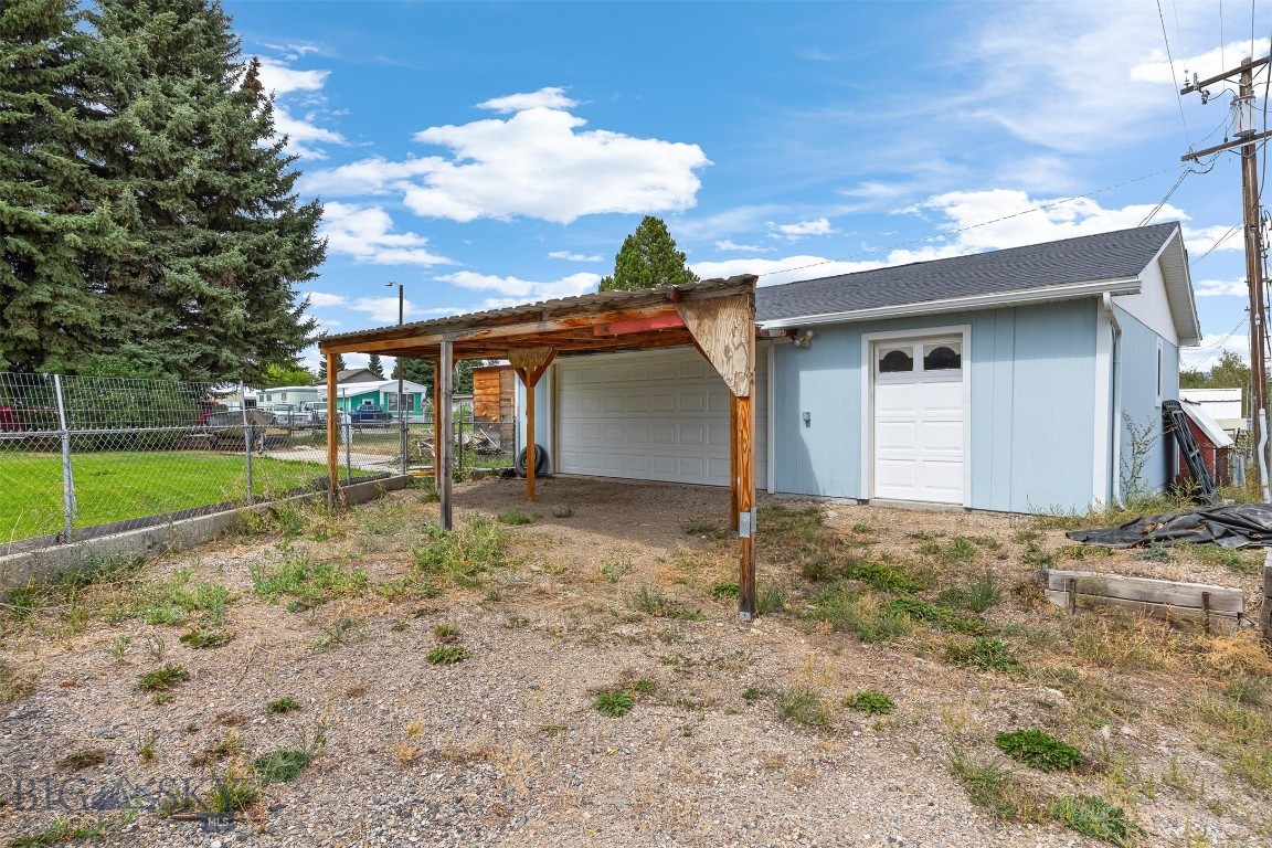 2550 Parrot Property Photo 19