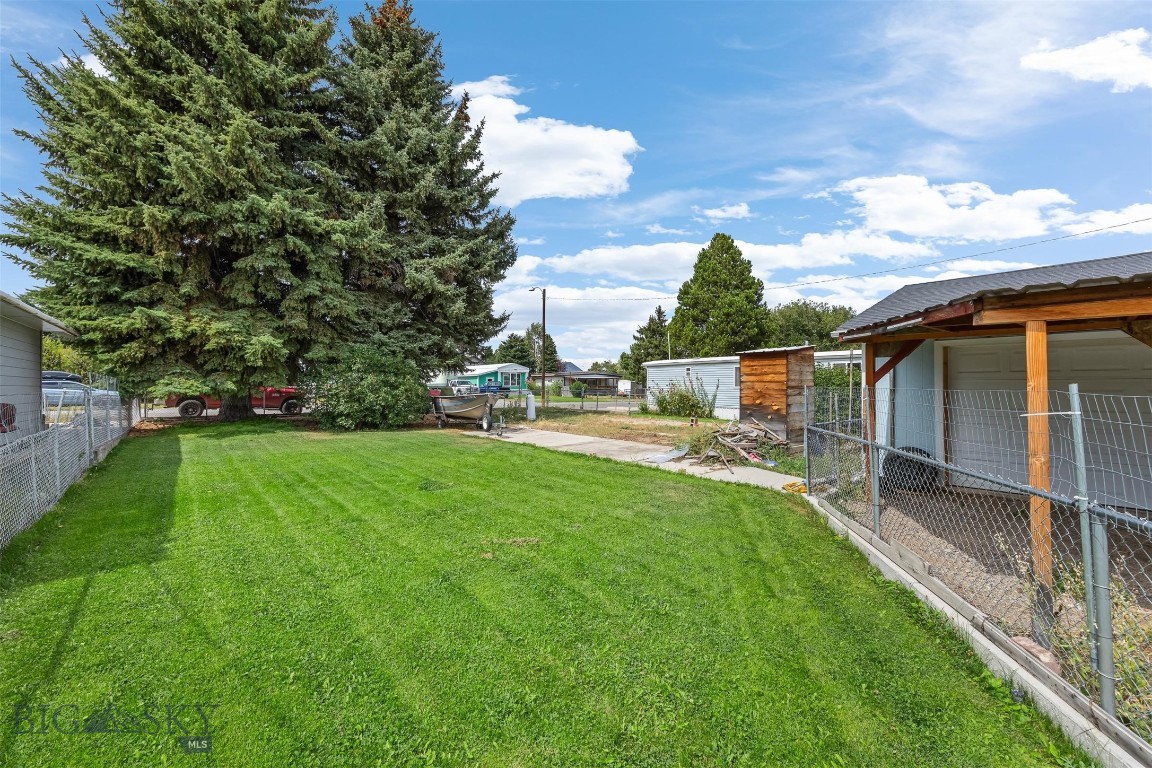 2550 Parrot Property Photo 21