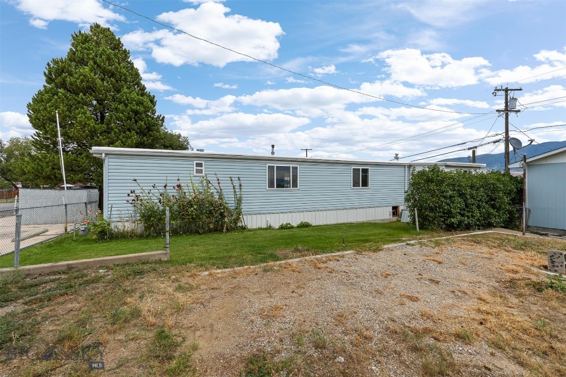 2550 Parrot Property Photo 23