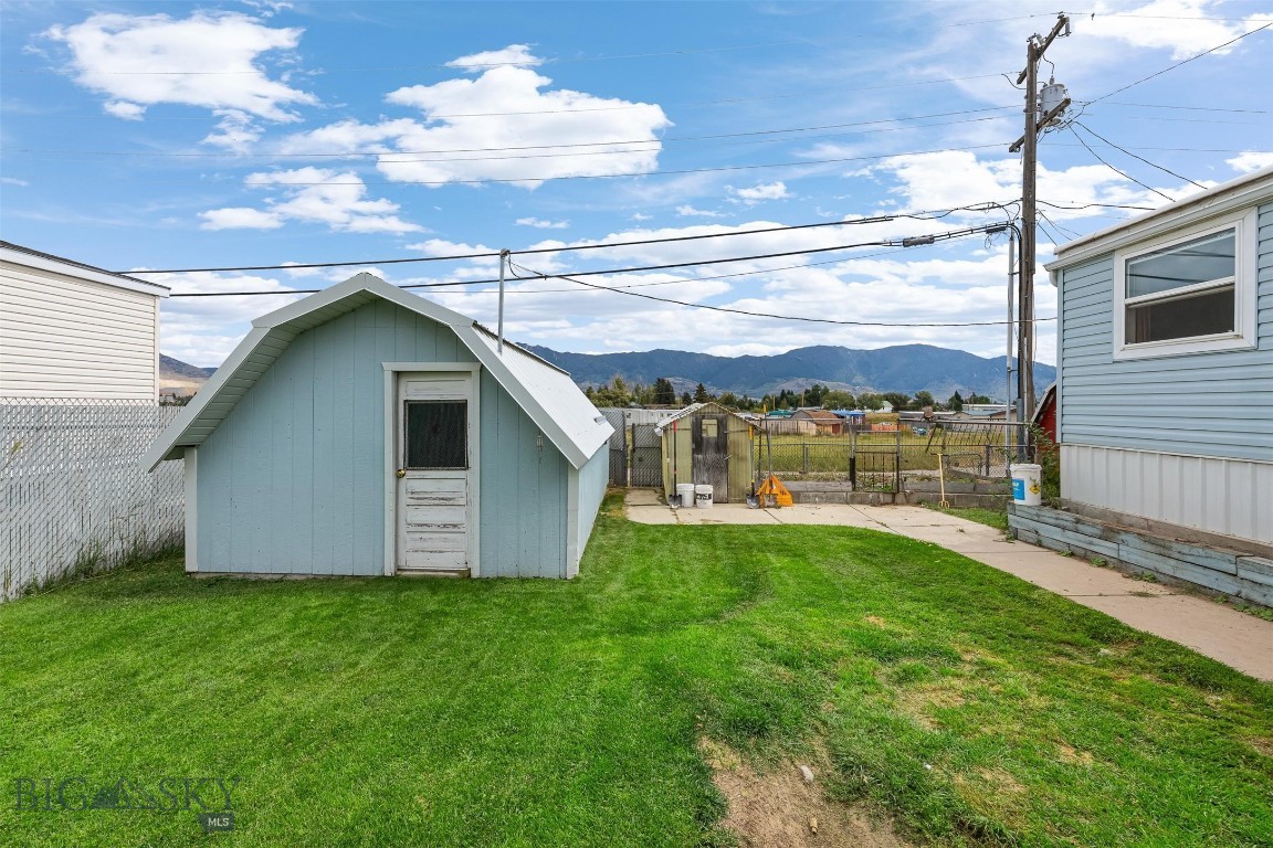 2550 Parrot Property Photo 27