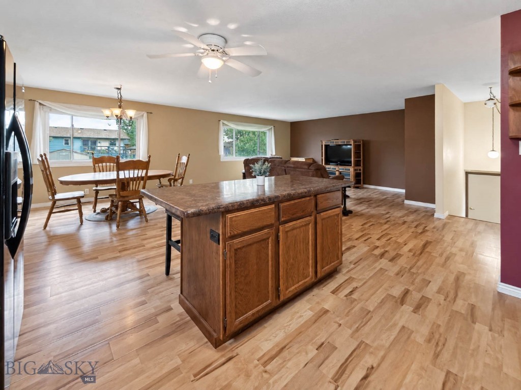 906 Nevada Property Photo 7