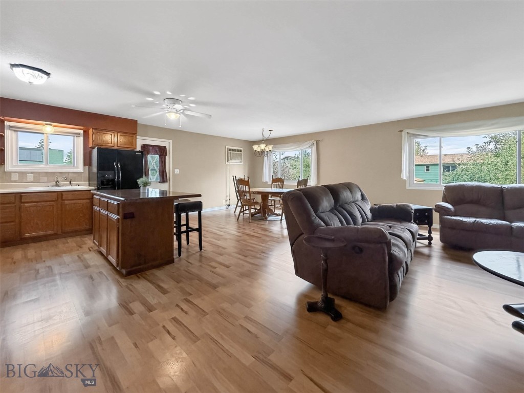 906 Nevada Property Photo 10