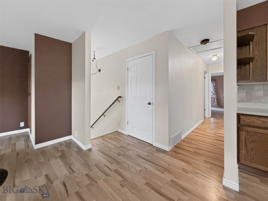 906 Nevada Property Photo 11