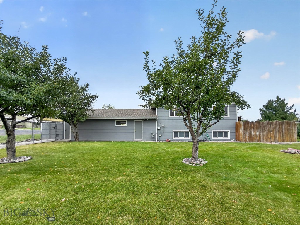 906 Nevada Property Photo 31