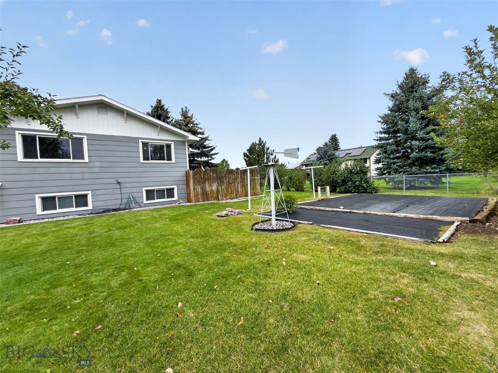 906 Nevada Property Photo 32