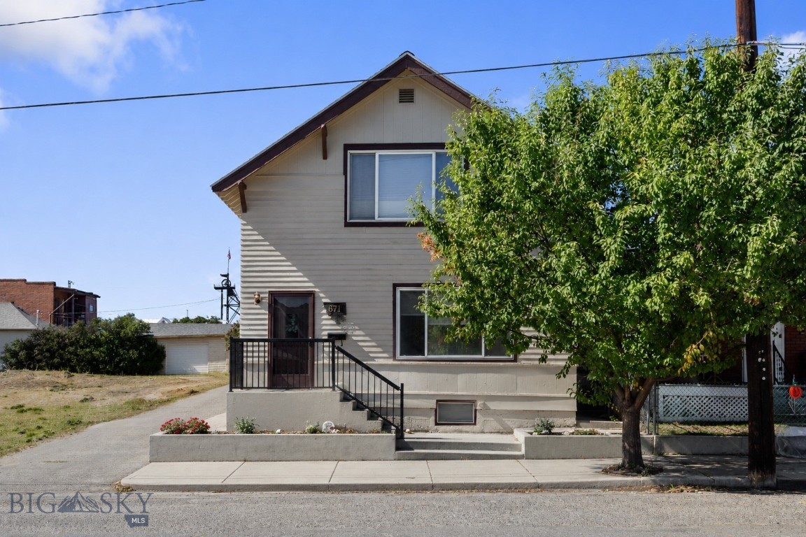 671 S Washington Property Photo 43