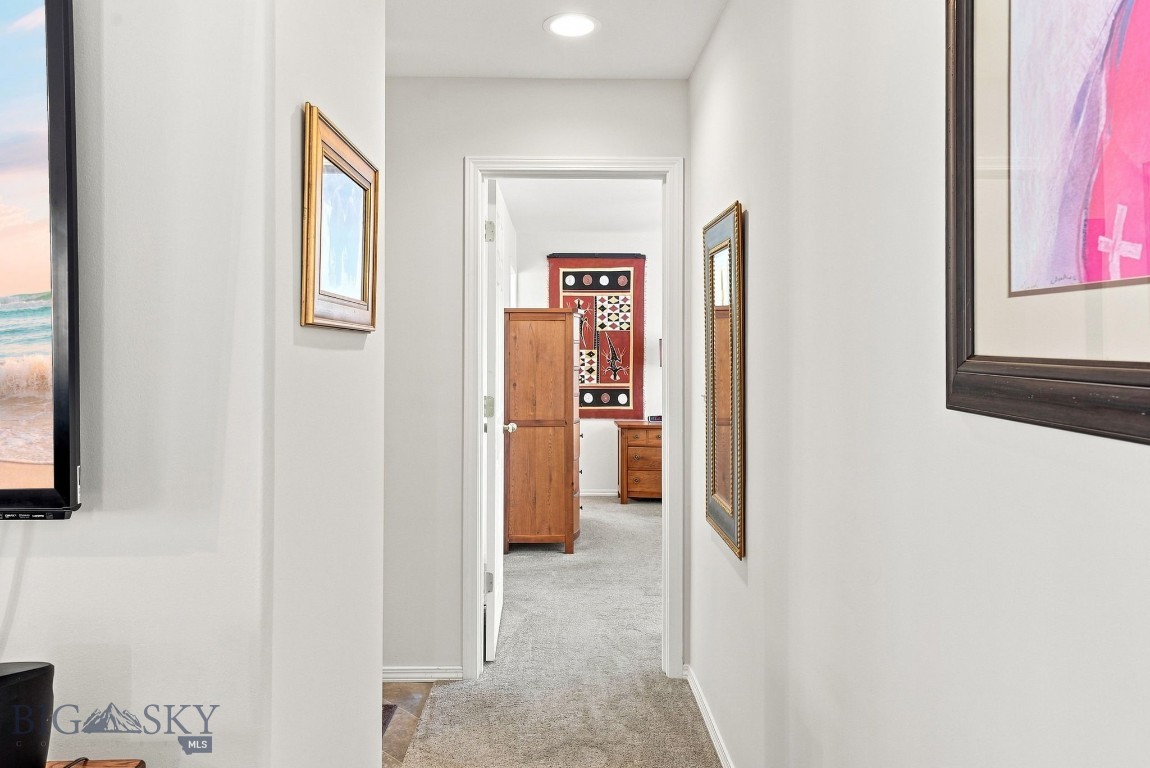 323 W River Rock Road Property Photo 18