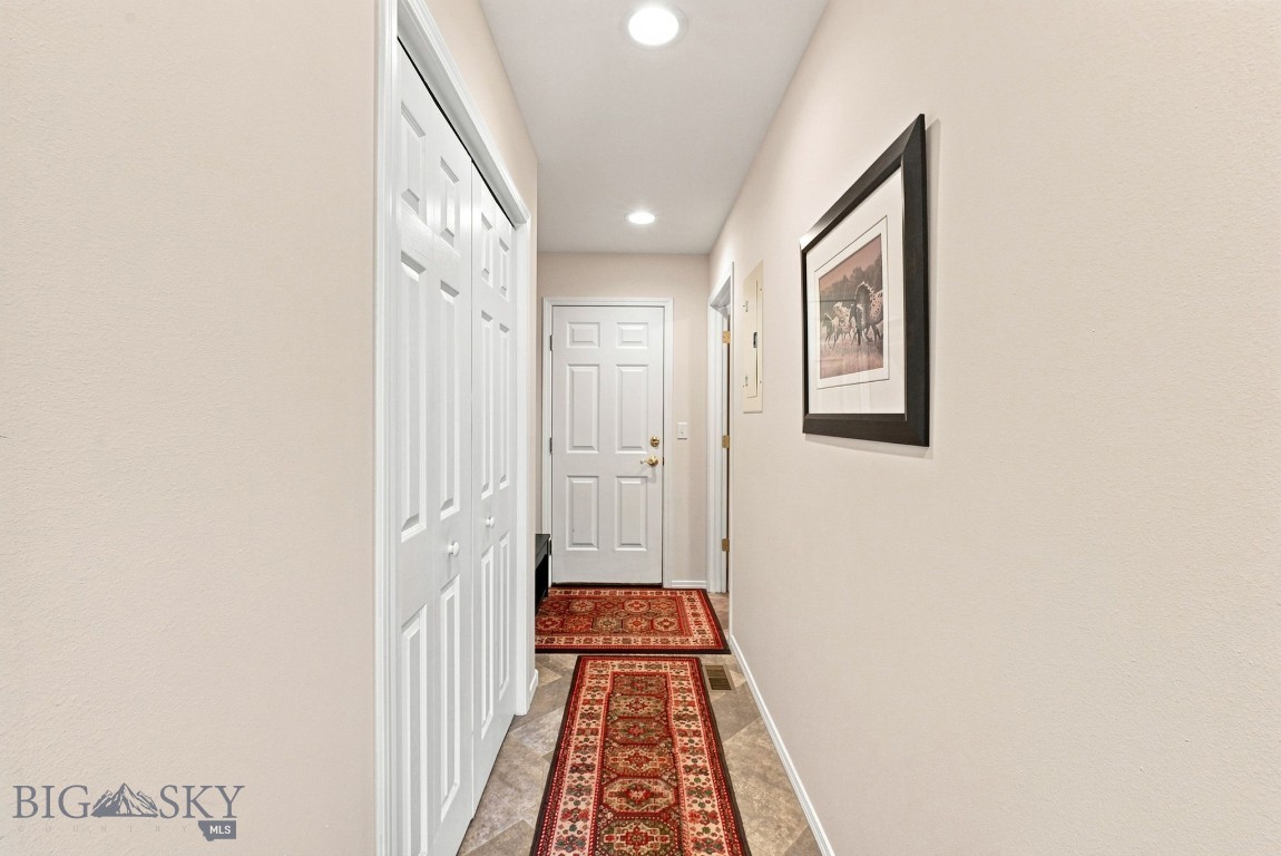 323 W River Rock Road Property Photo 29
