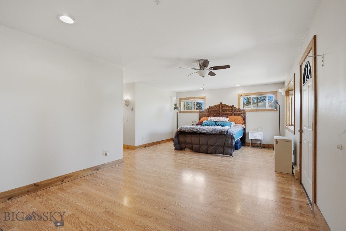 207 S Broadway Street Property Photo 21