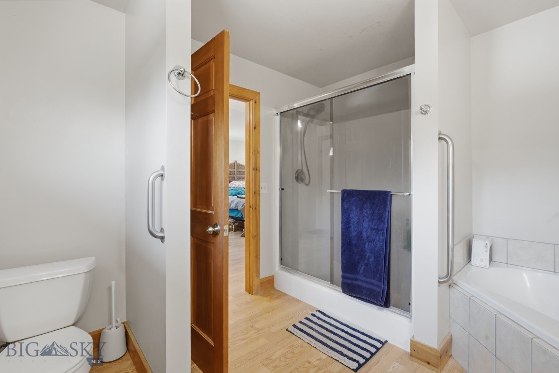 207 S Broadway Street Property Photo 25