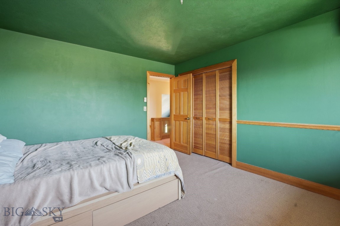 207 S Broadway Street Property Photo 36