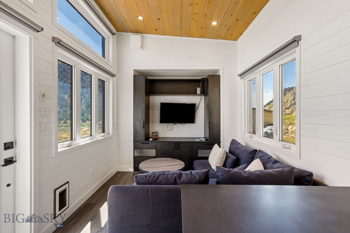 279 N Beartrap Canyon Road Property Photo 16