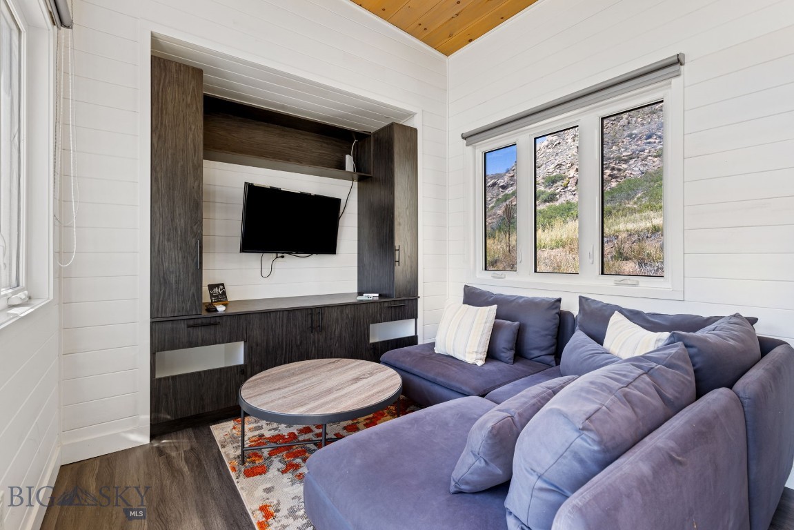 279 N Beartrap Canyon Road Property Photo 17