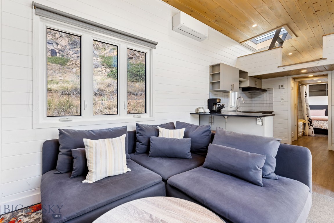 279 N Beartrap Canyon Road Property Photo 19