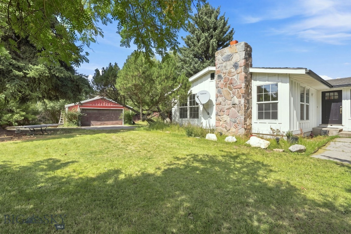 1041 Nelson Road Property Photo 2
