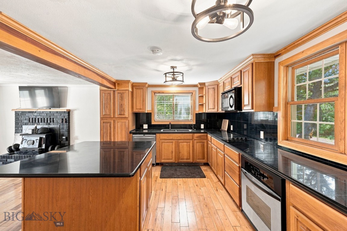 1041 Nelson Road Property Photo 12