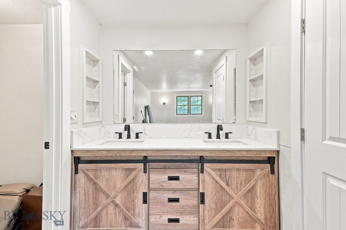 1041 Nelson Road Property Photo 21