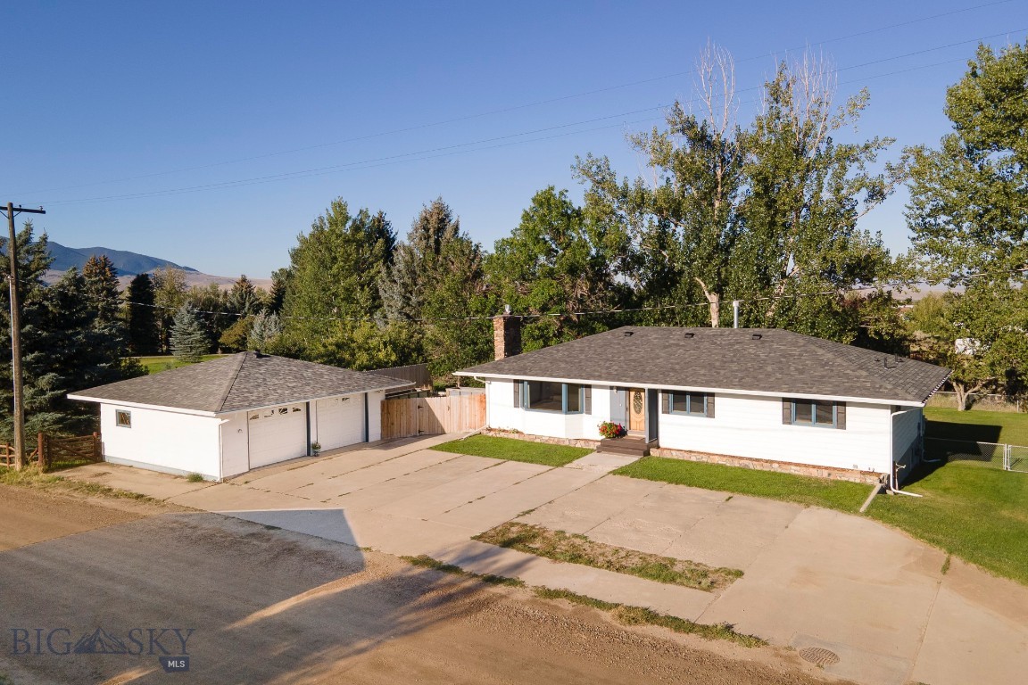 10 Bieler Lane Property Photo 1