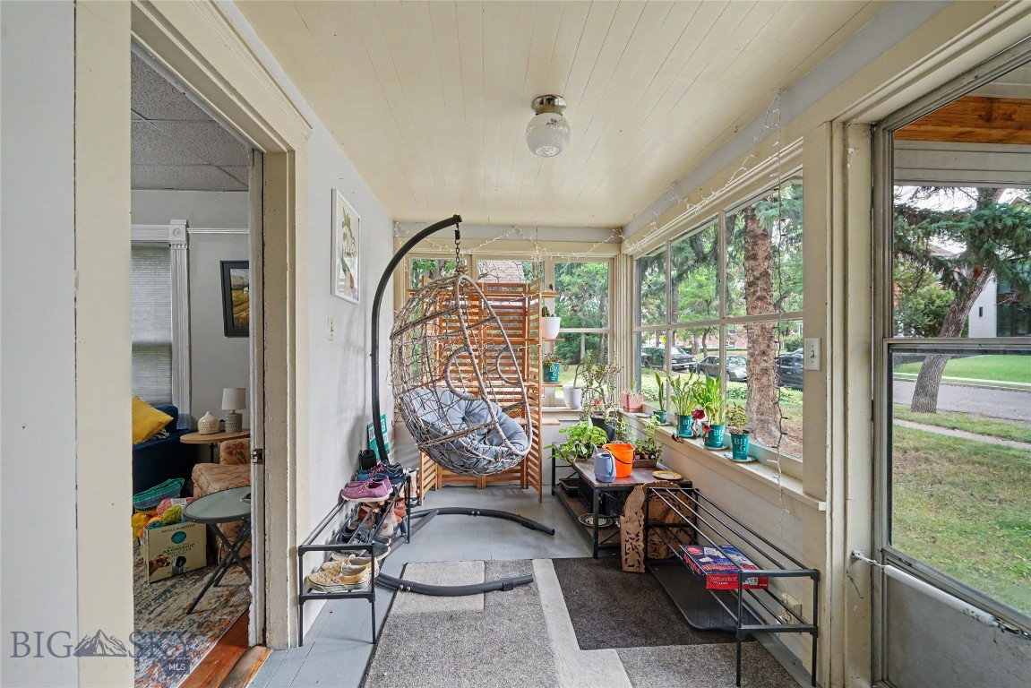 213 S 3rd Avenue Property Photo 6