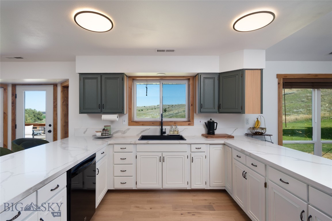 12424 Camp Creek Road Property Photo 6