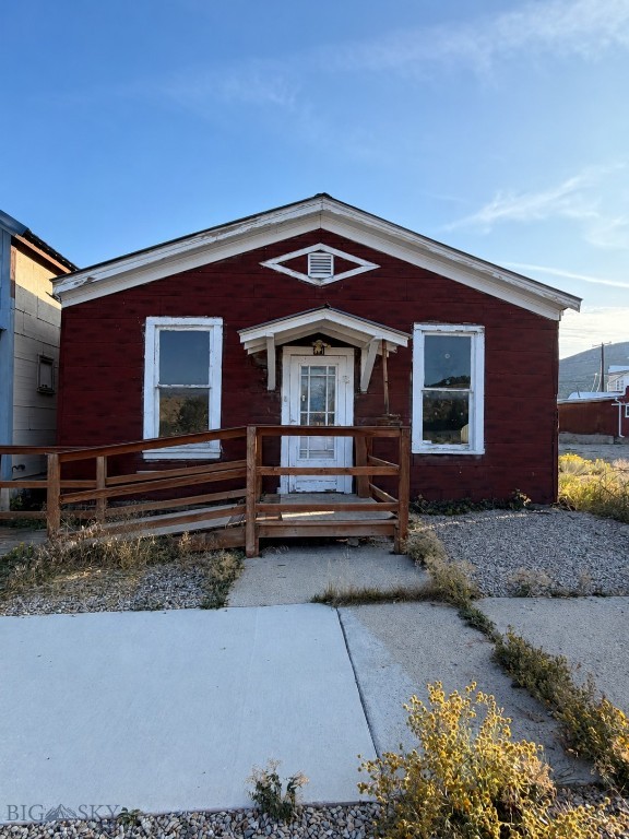 411 E Front Street Property Photo 1