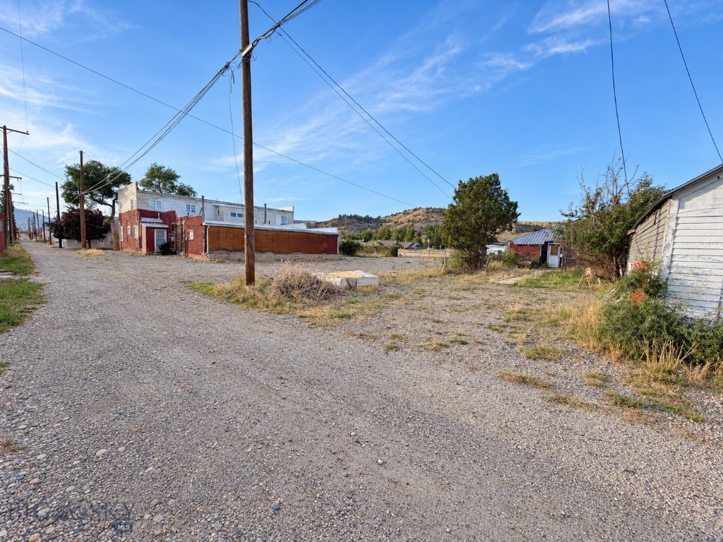 411 E Front Street Property Photo 6