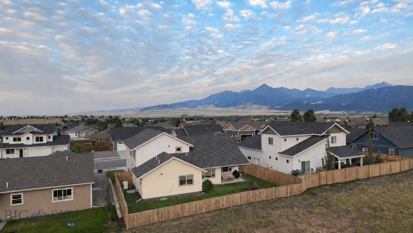1005 Pryor Lane Property Photo 6