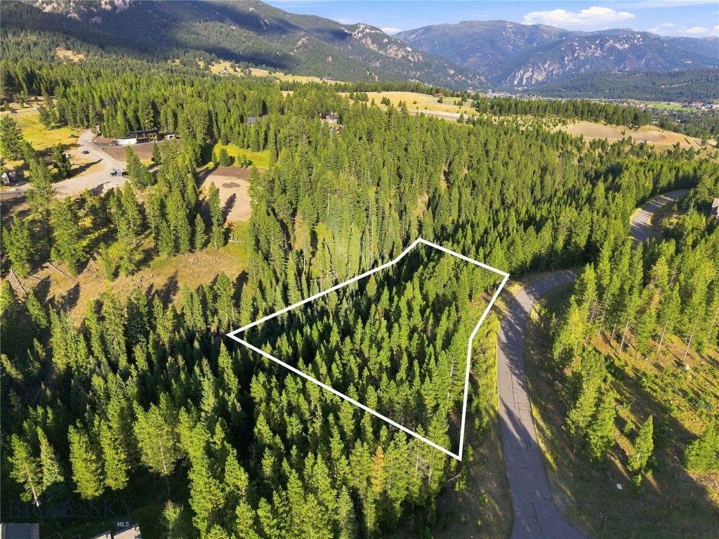 25 Little Spike Property Photo 3
