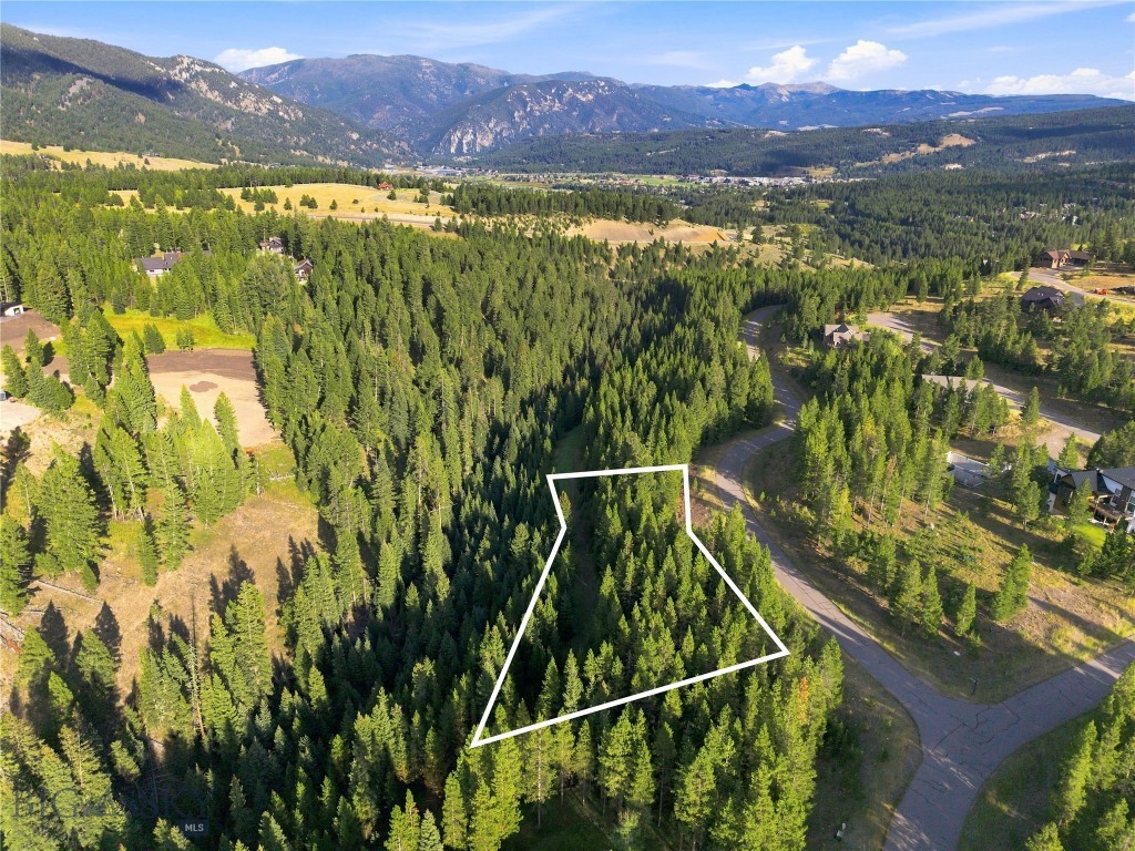 25 Little Spike Property Photo 9