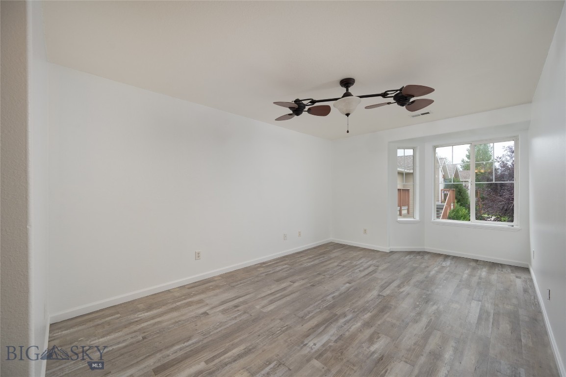 877 Forestglen Drive 5h Property Photo 15