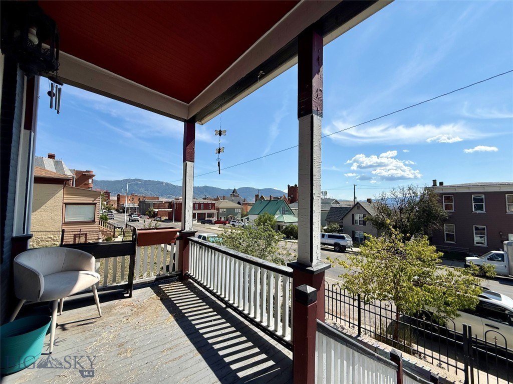 309 W Granite Street Property Photo 3