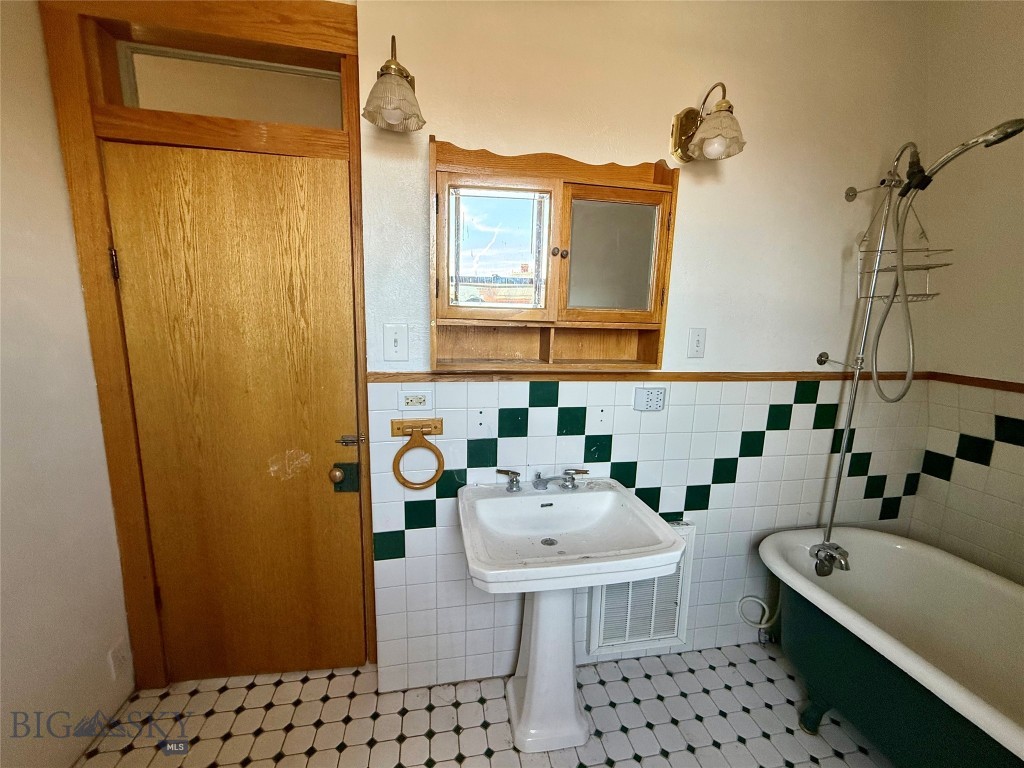 309 W Granite Street Property Photo 32