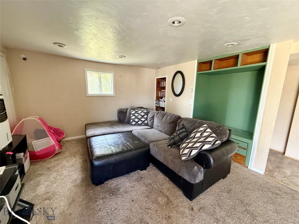 309 W Granite Street Property Photo 39