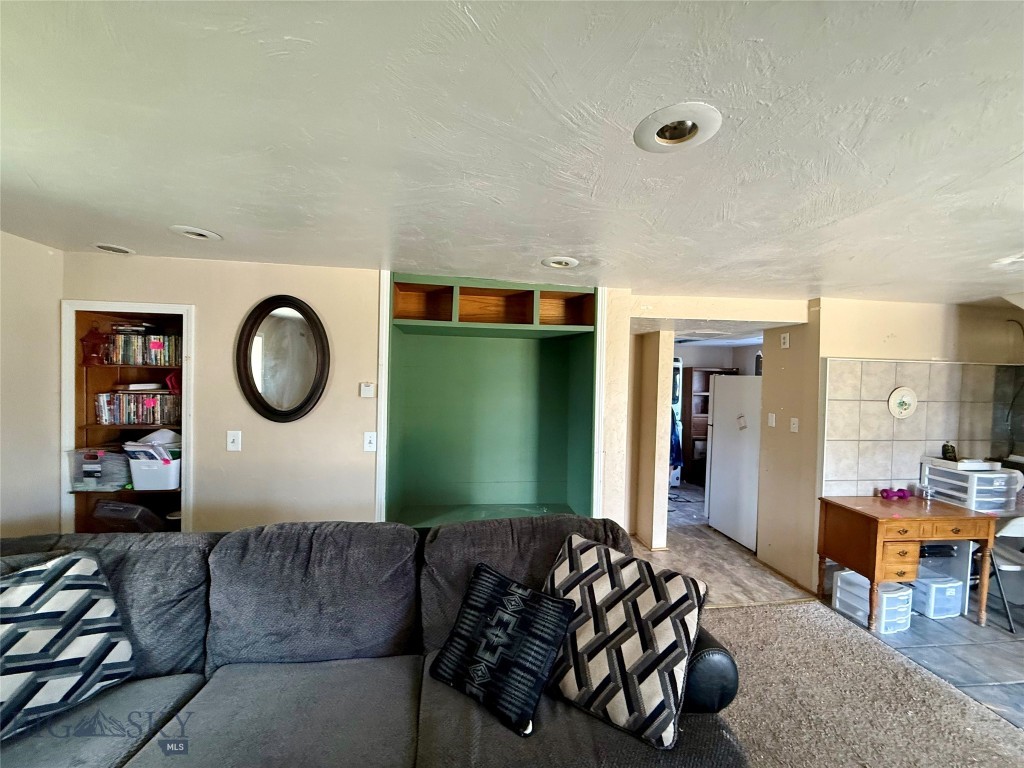 309 W Granite Street Property Photo 42